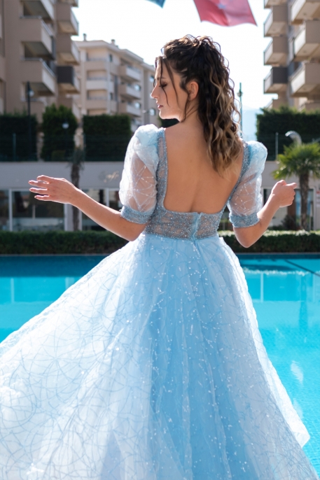 Transparan Mavi İşlemeli Nişan Elbisesi